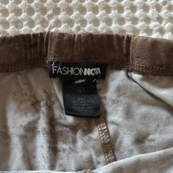 Bundle- Two Sets; Fashion Nova Brown Shorts Lounge Set & Black Pants Lounge Set - Picture 5 of 8